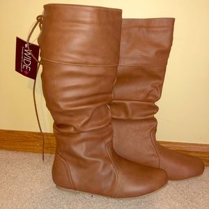 👢Cute and comfortable 👢 wide-calf boots NWT